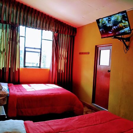 Casa Blanca Hospedaje Huamancaca Екстер'єр фото