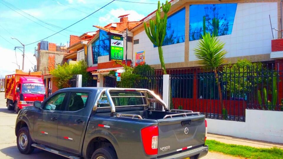 Casa Blanca Hospedaje Huamancaca Екстер'єр фото