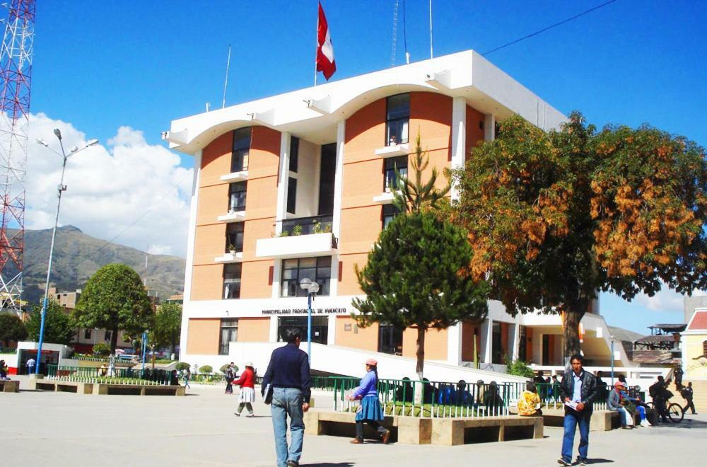 Casa Blanca Hospedaje Huamancaca Екстер'єр фото