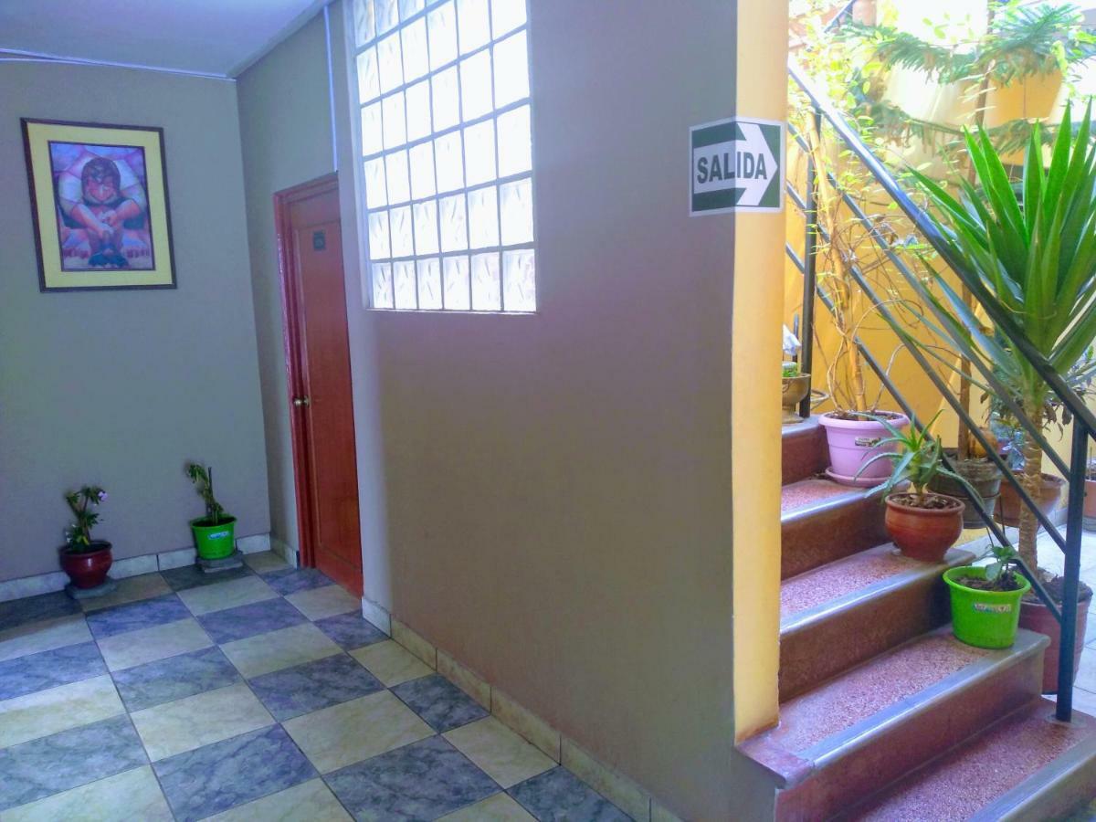 Casa Blanca Hospedaje Huamancaca Екстер'єр фото