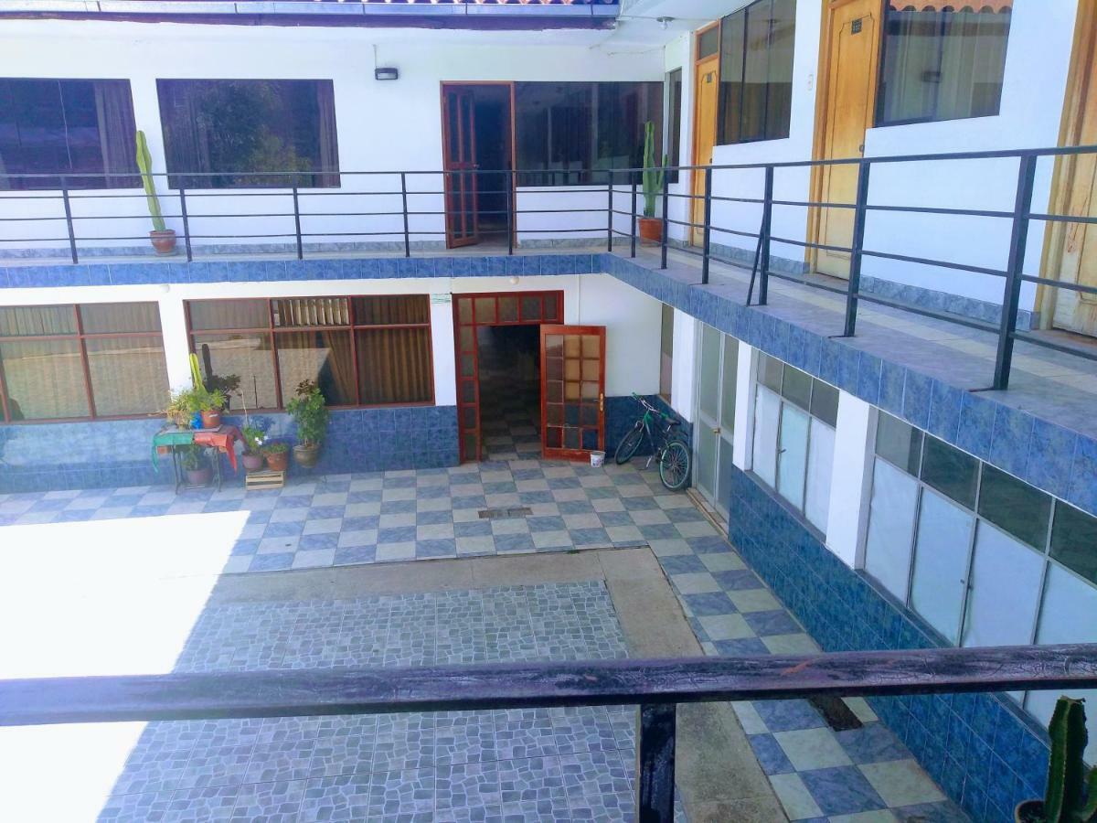 Casa Blanca Hospedaje Huamancaca Екстер'єр фото