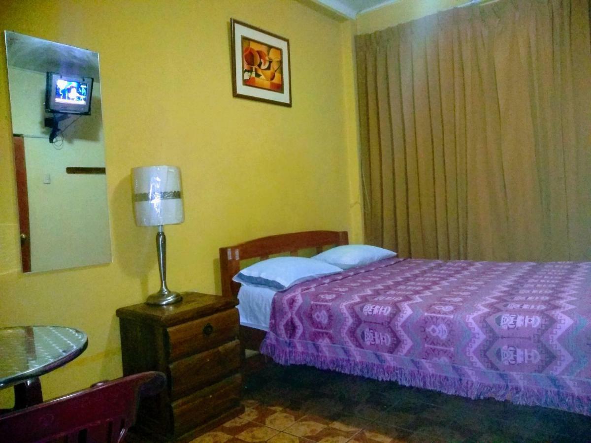 Casa Blanca Hospedaje Huamancaca Екстер'єр фото