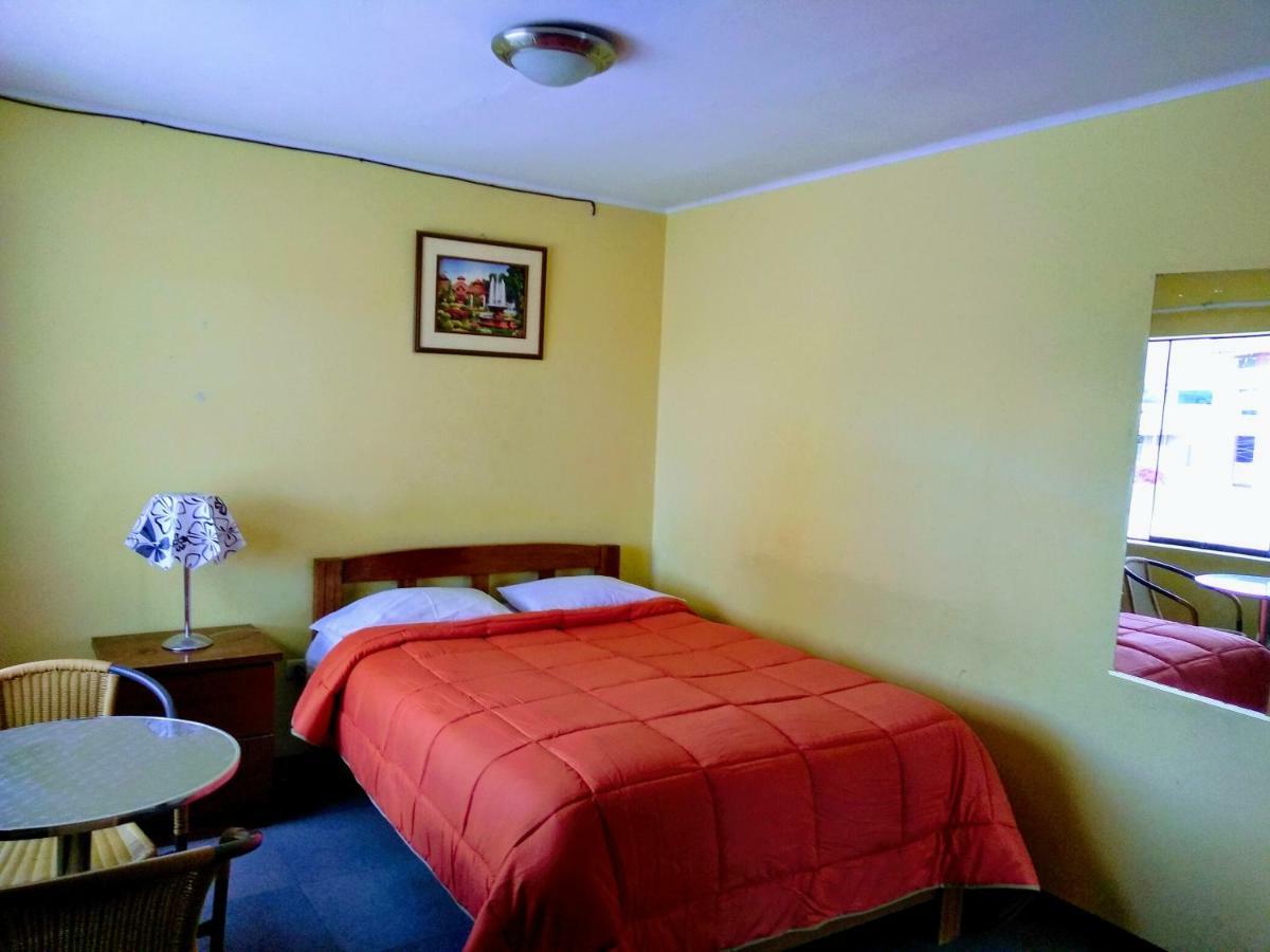 Casa Blanca Hospedaje Huamancaca Номер фото