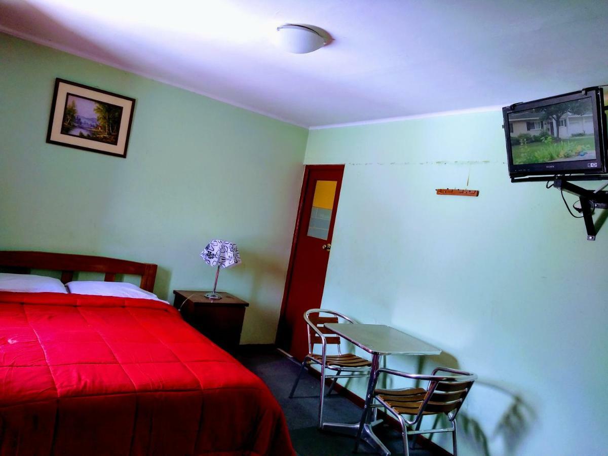 Casa Blanca Hospedaje Huamancaca Екстер'єр фото