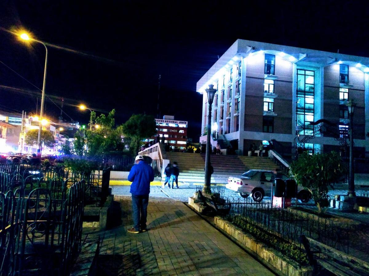 Casa Blanca Hospedaje Huamancaca Екстер'єр фото