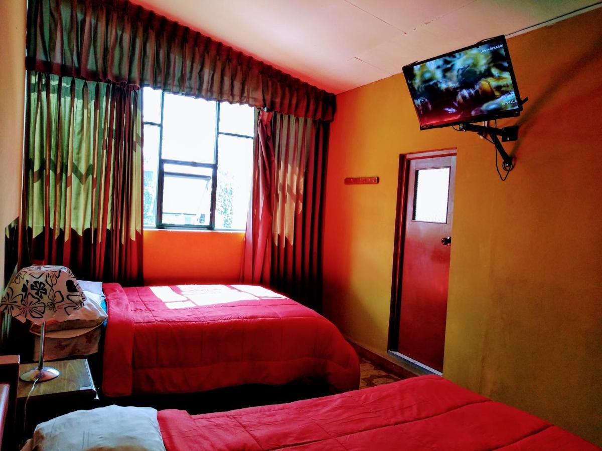 Casa Blanca Hospedaje Huamancaca Екстер'єр фото