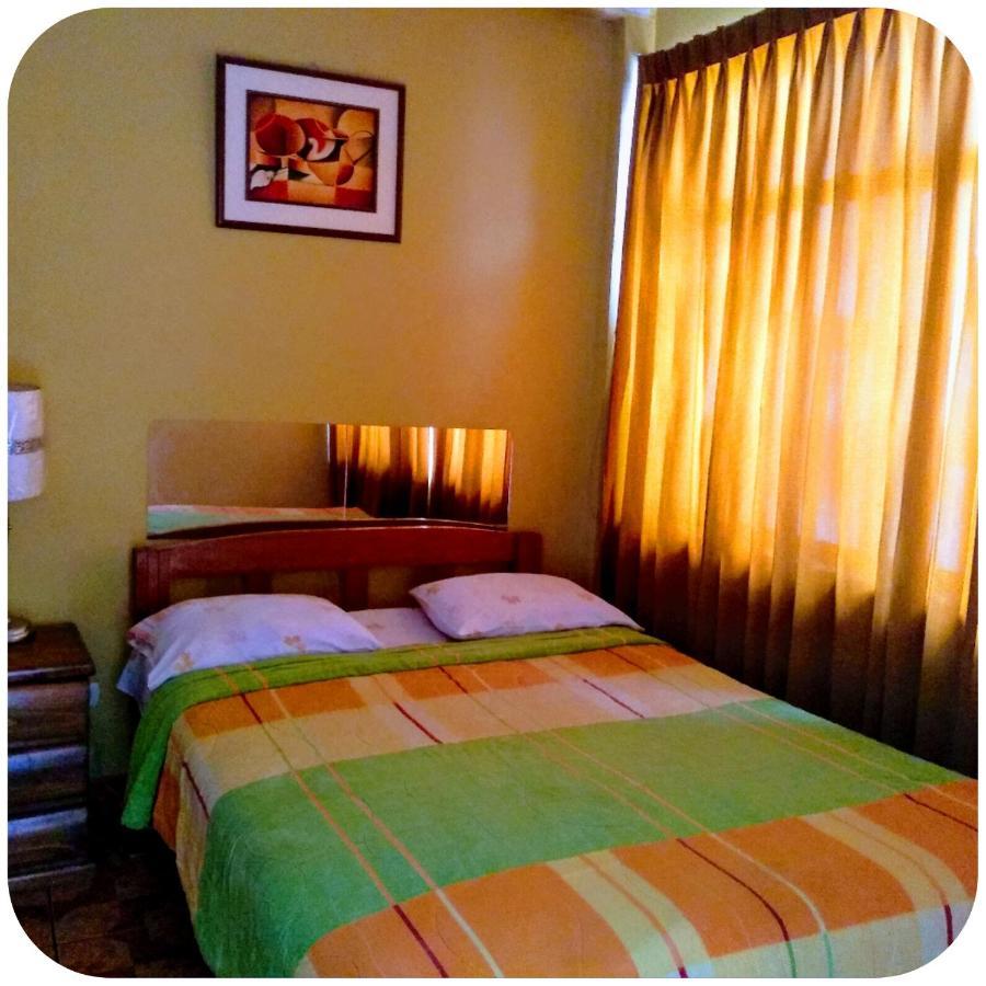 Casa Blanca Hospedaje Huamancaca Екстер'єр фото
